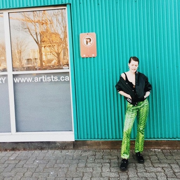 FAUX snakeskin straight leg pants , high waist, zipper fly size US 4 - Picture 1 of 5